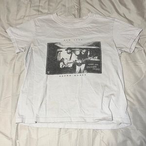 Brandy Melville women’s t shirt size small